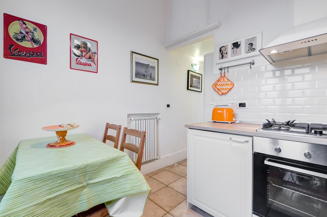 Domus Ricca Termini Apartment *